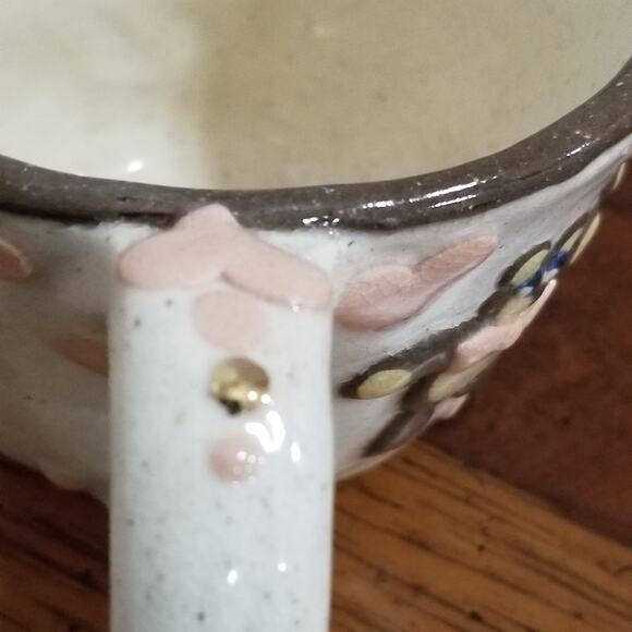 Signed coffee mug pottery/clay teddy bears and hearts Signed - Picture 6 of 16